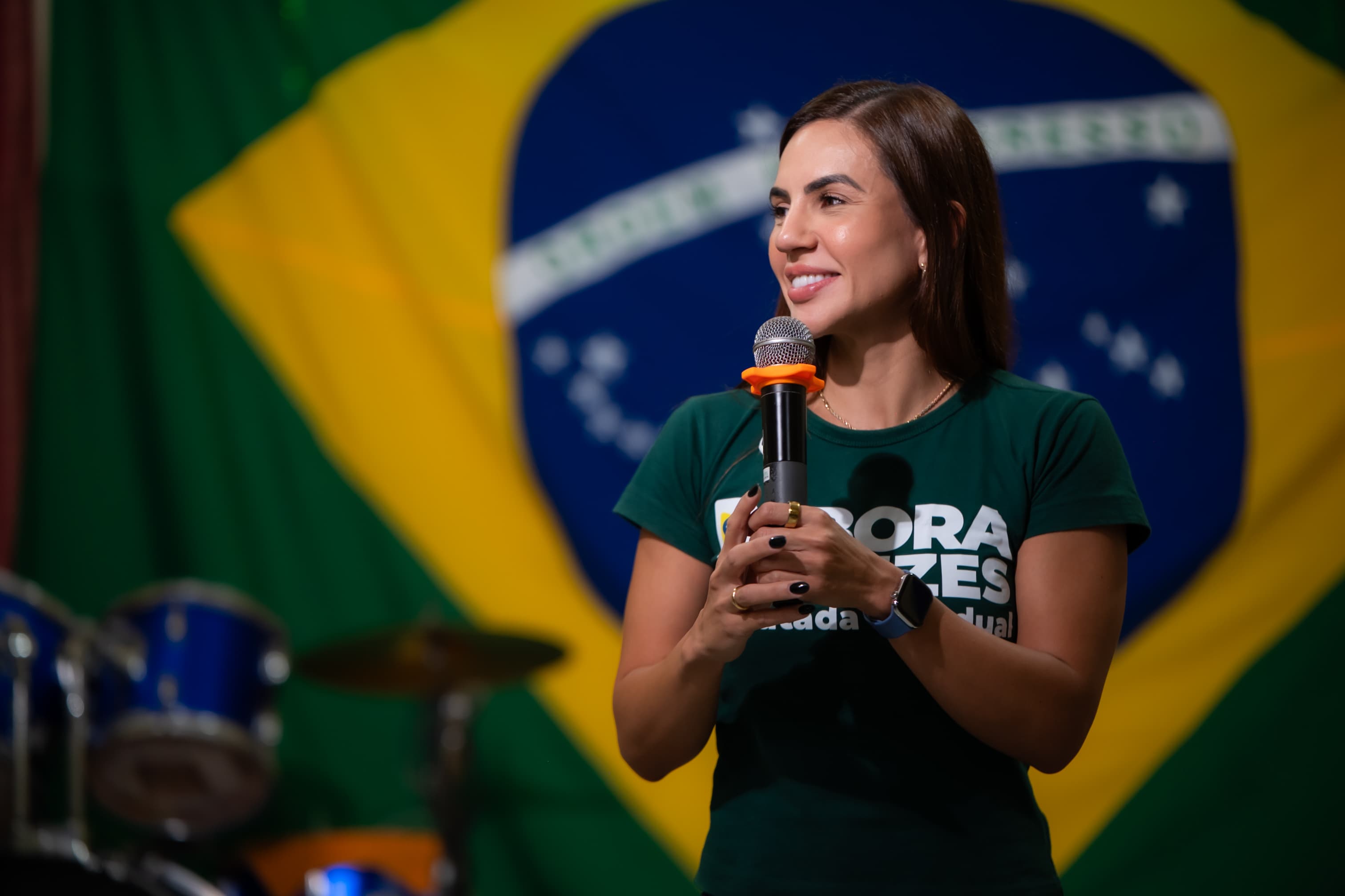 Débora Menezes e a base de apoio no Amazonas