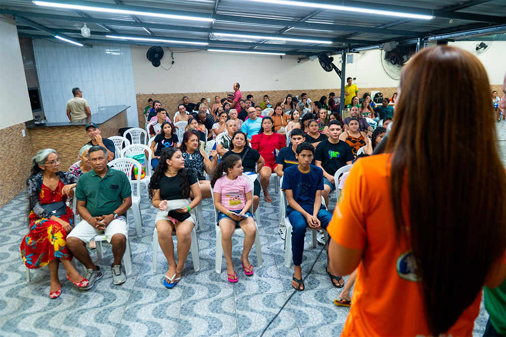 Débora Menezes reúne moradores no Alvorada para prestação de contas do mandato e reafirma compromisso com a defesa das crianças, adolescentes e famílias do Amazonas